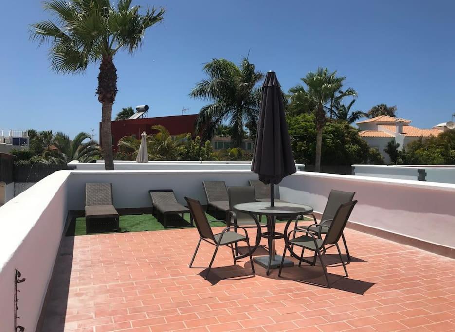 Lovely Villa - Pool Front, Private Roof Terrace, Wifi Fiber Optic Corralejo Bagian luar foto